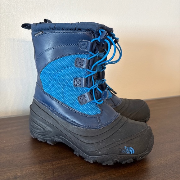 The North Face Youth Alpenglow IV Winter Boots Size 3 Waterproof - Picture 1 of 10